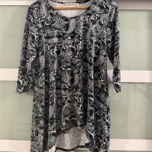 Susan Graver Black and White Paisley Tunic